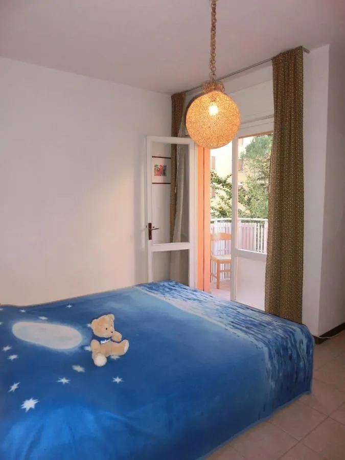 Condominio Lero Μπιμπιόνε 0*,